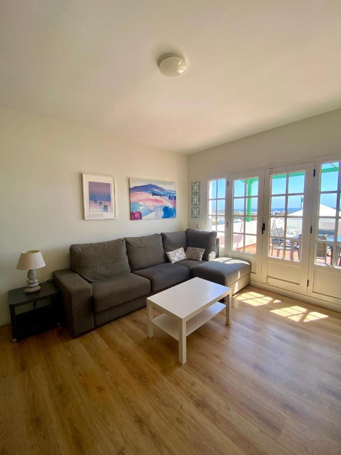 Apartamento Om Con Piscina Y Vistas Al Mar Apartment Costa Teguise Luaran gambar