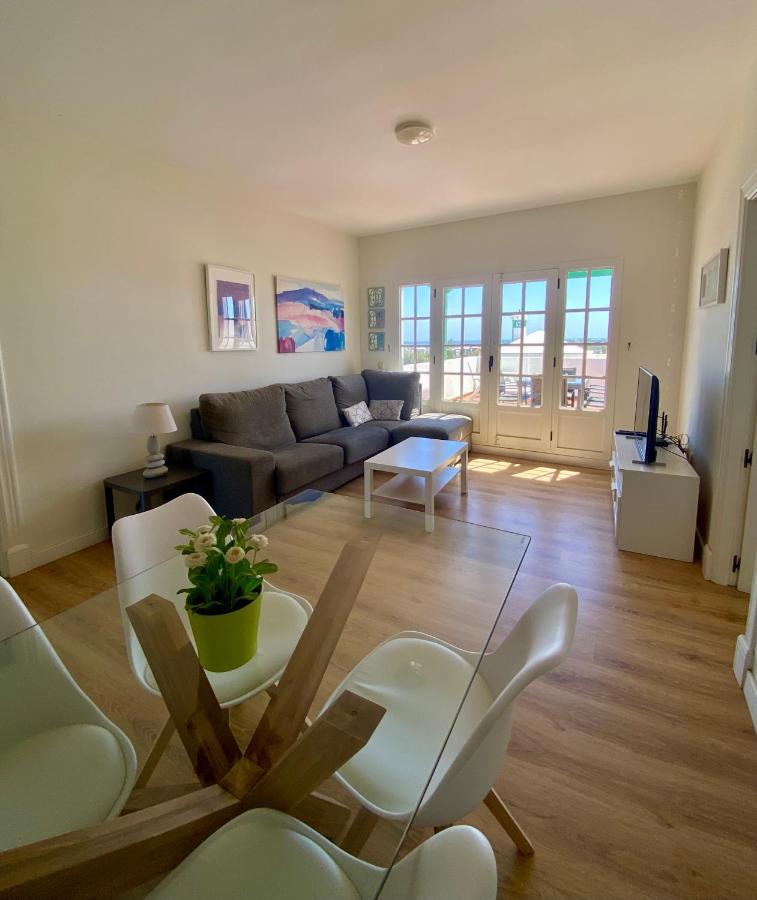 Apartamento Om Con Piscina Y Vistas Al Mar Apartment Costa Teguise Luaran gambar